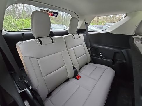 Used 2025 Ford Explorer Active w/ Active Comfort Package image 20