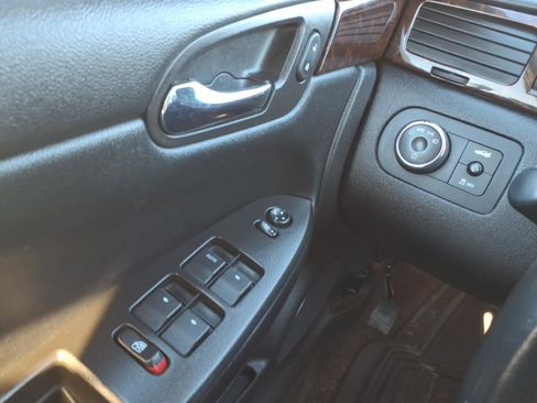 Used 2014 Chevrolet Impala Limited LS image 19