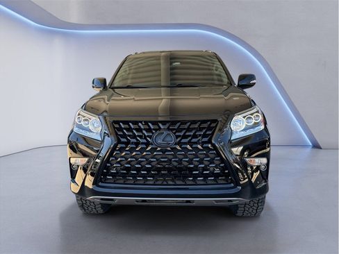 Used 2017 Lexus GX 460 Premium w/ Premium Package AWD/4WD image 2