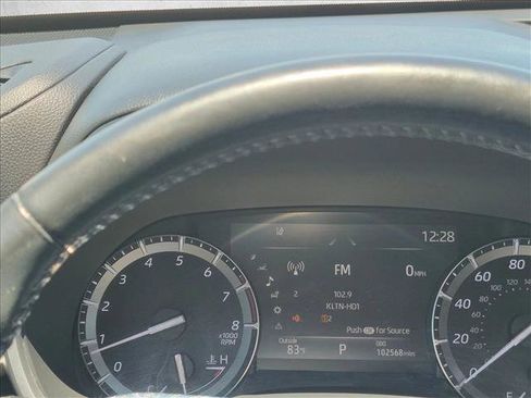Used 2021 Toyota Highlander XLE FWD image 12