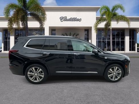Used 2023 Cadillac XT6 Premium Luxury w/ Technology Package image 16