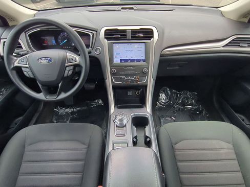 Used 2020 Ford Fusion SE FWD image 15