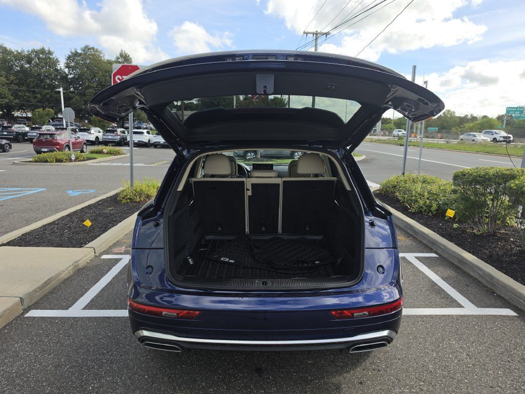 Used 2023 Audi Q5 2.0T Premium w/ Convenience Package AWD/4WD image 36