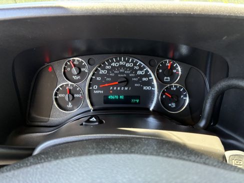 Used 2025 Chevrolet Express 3500 w/ Power Convenience Package RWD image 31