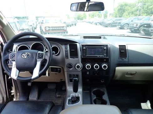 Used 2015 Toyota Sequoia SR5 AWD/4WD image 13