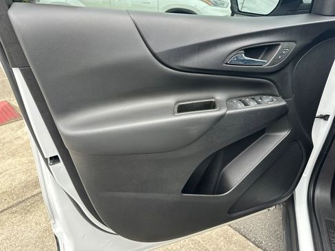 Used 2023 Chevrolet Equinox LT w/ LPO, Floor Liner Package AWD/4WD image 11