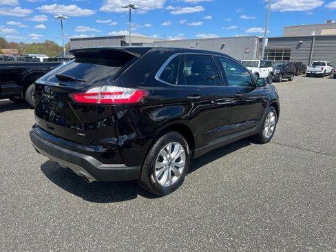 Used 2022 Ford Edge Titanium AWD/4WD image 7
