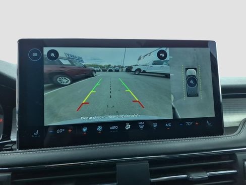 Used 2025 Lincoln Corsair AWD w/ Equipment Group 101A image 21