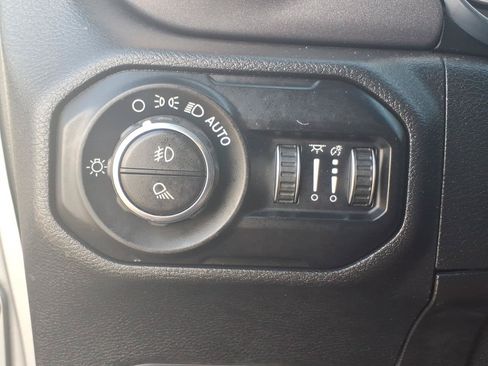 Used 2021 Jeep Gladiator Mojave AWD/4WD image 19