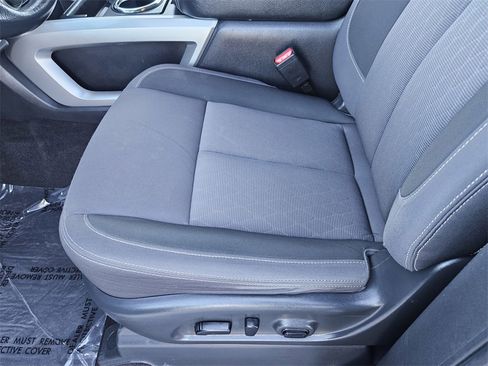 Used 2020 Nissan Titan SV w/ SV Convenience Package image 13