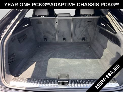 Used 2019 Audi Q8 Prestige w/ Adaptive Chassis Package AWD/4WD image 30