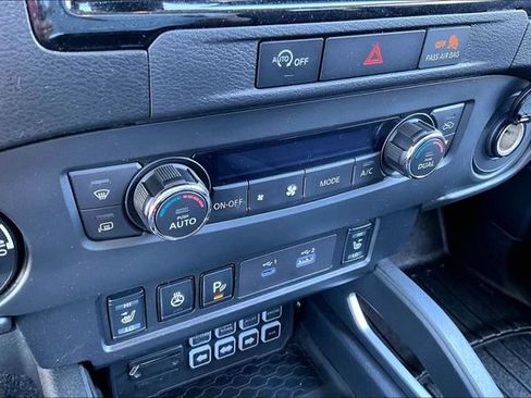 Used 2023 Nissan Frontier SV w/ SV Convenience Package AWD/4WD image 16