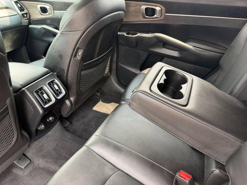 Used 2023 Kia Sorento S w/ Panoramic Sunroof Package AWD/4WD image 19