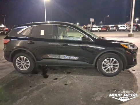 Used 2020 Ford Escape SE image 7