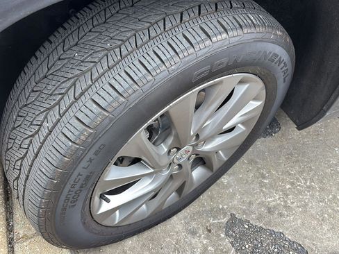 Used 2025 Buick Enclave Preferred image 10