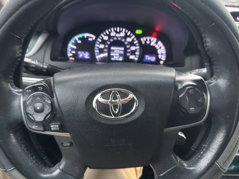 Used 2014 Toyota Camry LE image 10