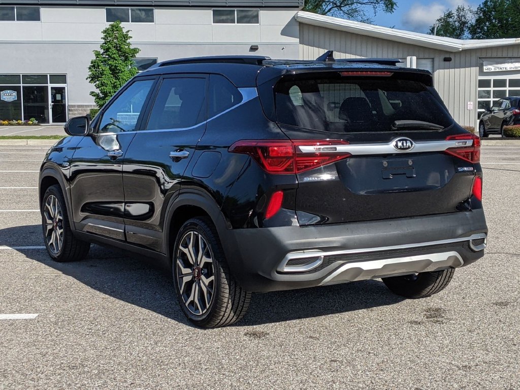 Used 2021 Kia Seltos SX w/ SX Sunroof Package AWD/4WD image 3