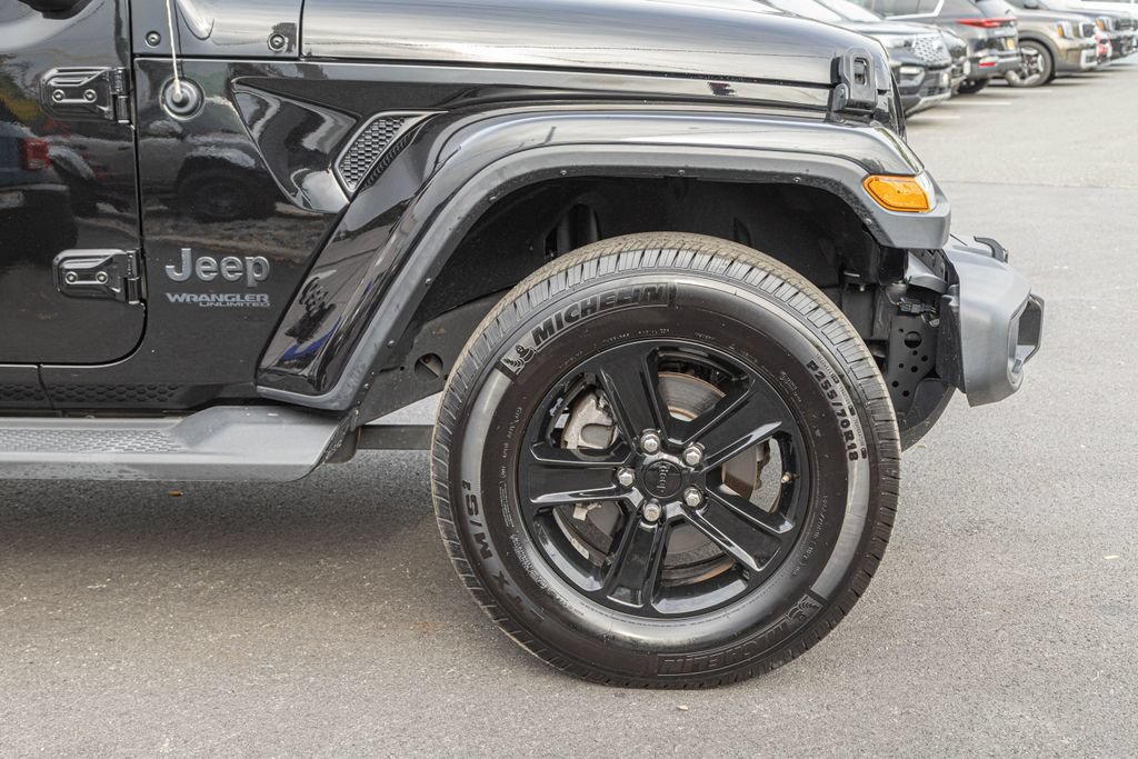 Used 2020 Jeep Wrangler Unlimited Sahara AWD/4WD image 11