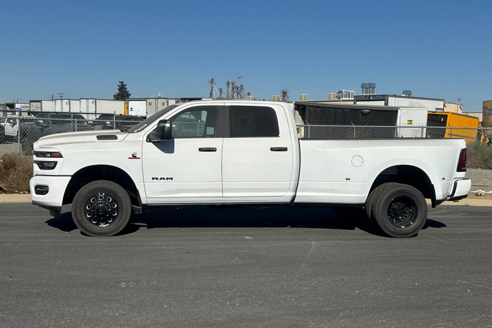 New 2027 RAM 3500 Big Horn AWD/4WD image 6
