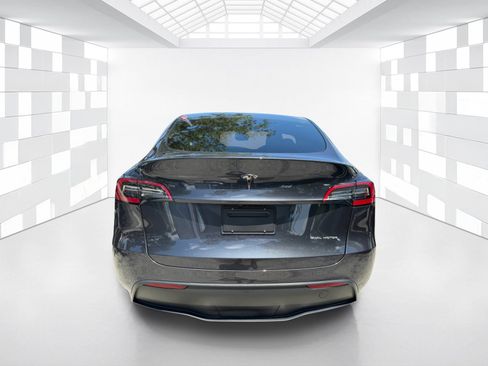 Used 2025 Tesla Model Y Long Range AWD/4WD image 6