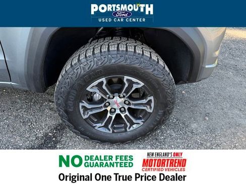 Used 2024 GMC Canyon AT4 image 31