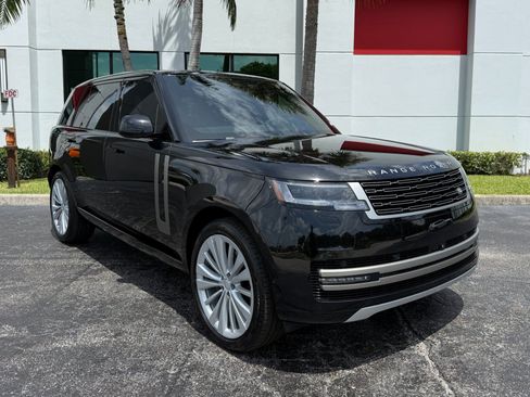 Used 2025 Land Rover Range Rover Long Wheelbase SE AWD/4WD image 5