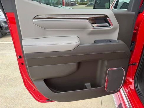 Used 2024 GMC Sierra 1500 SLE RWD image 12