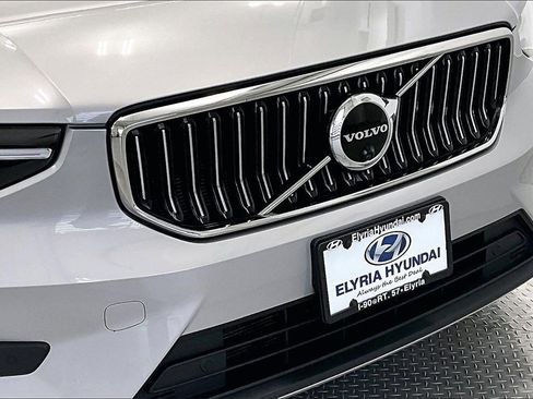 Used 2023 Volvo XC40 B5 Ultimate w/ Climate Package image 29