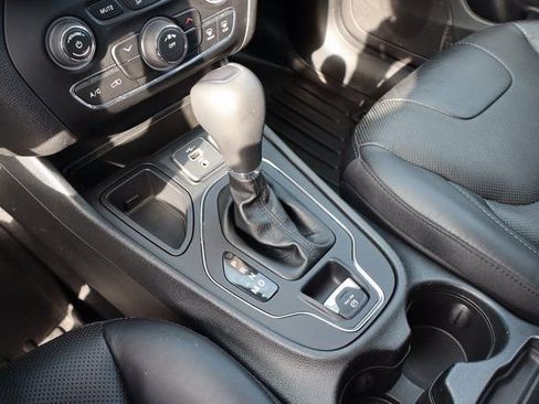 Used 2021 Jeep Cherokee Latitude Lux image 22