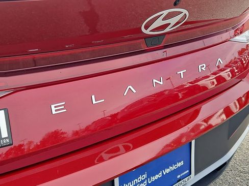 Certified 2025 Hyundai Elantra Sport image 4