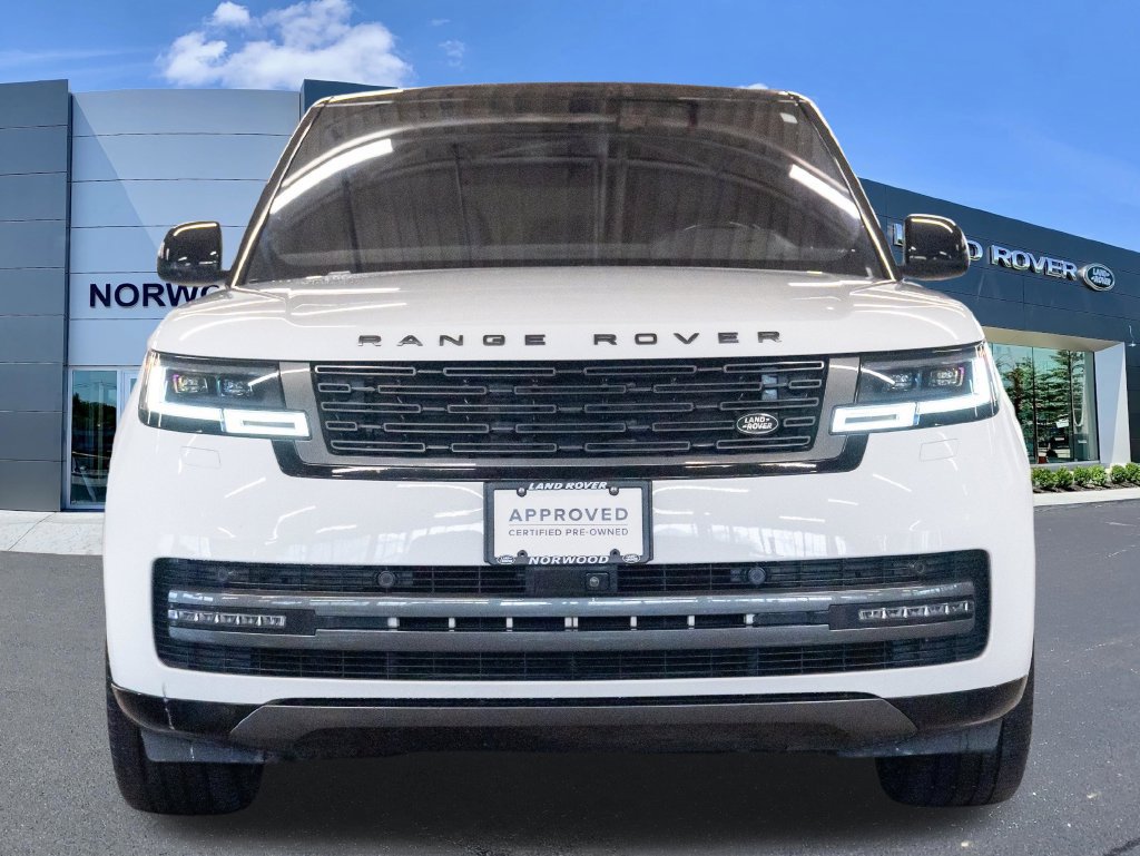 Used 2023 Land Rover Range Rover SE AWD/4WD image 2