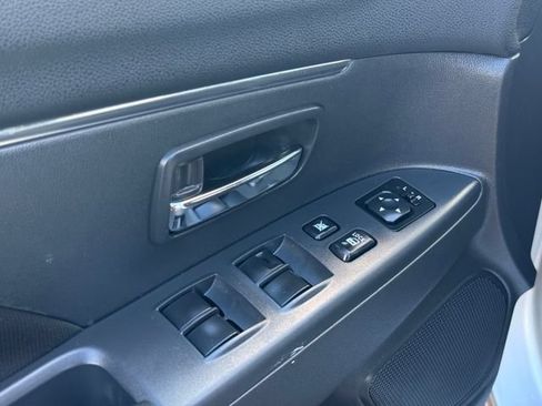 Used 2024 Mitsubishi Outlander Sport AWD image 19
