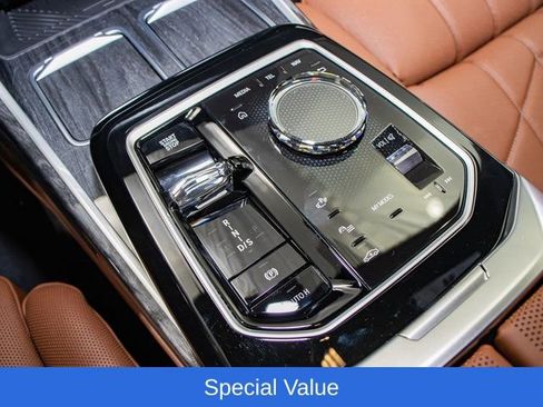 Used 2025 BMW 760i xDrive w/ Executive Package AWD/4WD image 20
