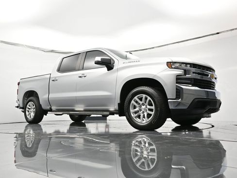 Used 2021 Chevrolet Silverado 1500 LT image 40