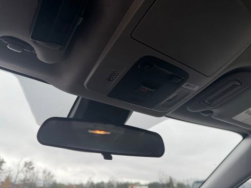 Used 2024 Toyota Camry SE image 23