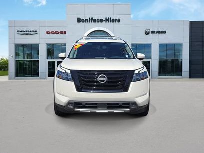 Used 2024 Nissan Pathfinder SL w/ SL Premium Package