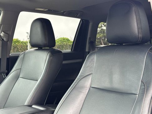 Used 2019 Toyota Highlander XLE AWD/4WD image 29