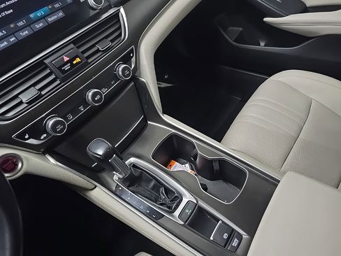 Used 2018 Honda Accord EX-L image 27