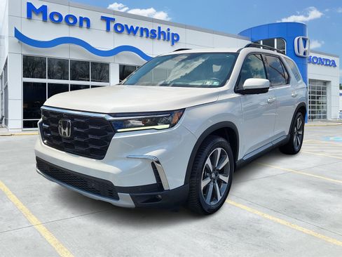 Used 2024 Honda Pilot Elite image 3