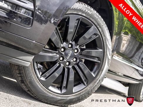 Used 2022 Lincoln Navigator L Reserve w/ Monochromatic Package image 16