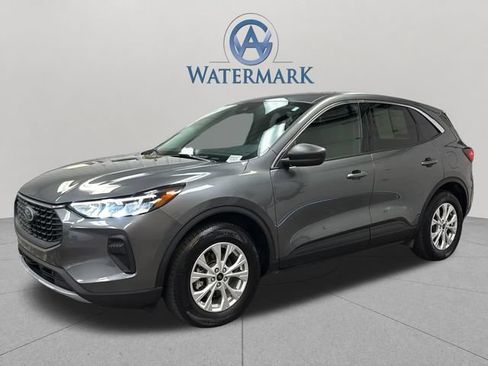 Used 2023 Ford Escape Active AWD/4WD image 1