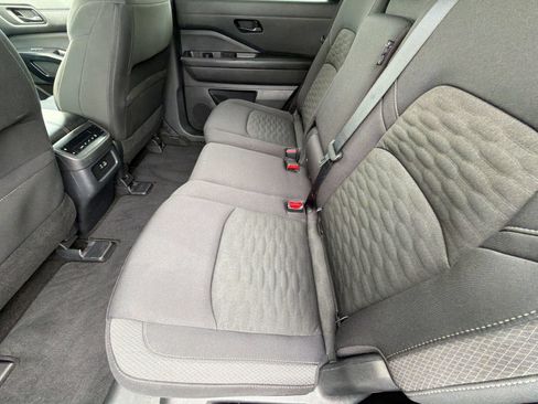 Used 2025 Nissan Pathfinder SV AWD/4WD image 24