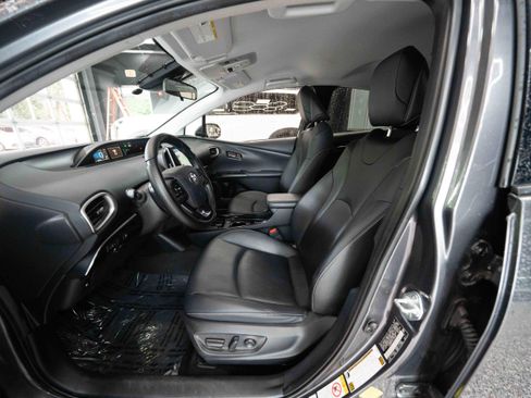 Used 2020 Toyota Prius Prime XLE FWD image 9