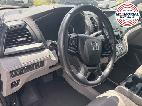 Used 2018 Honda Odyssey EX-L image 2