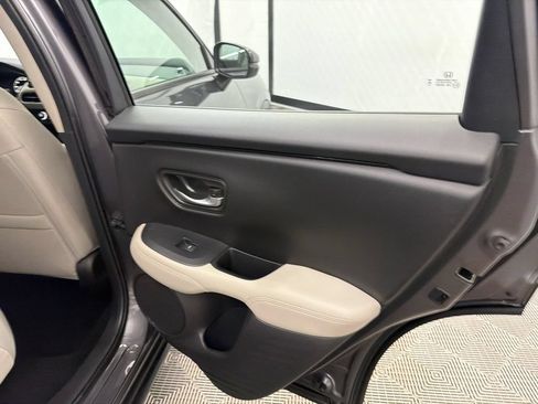 Used 2025 Honda HR-V LX image 16
