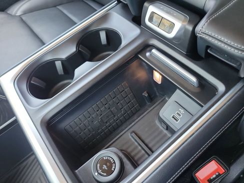 Used 2025 Ford Expedition Platinum AWD/4WD image 14
