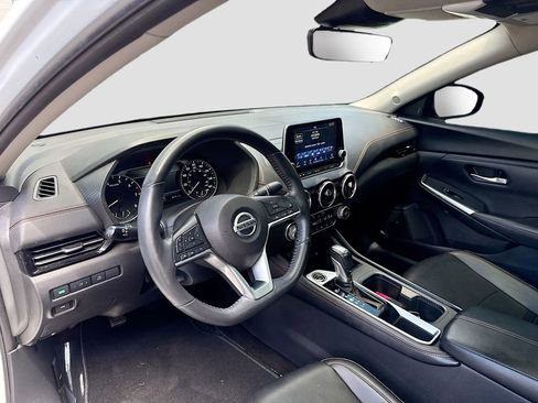 Used 2023 Nissan Sentra SR w/ SR Premium Package FWD image 7