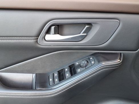 Certified 2023 Nissan Rogue SV w/ SV Premium B Package image 32