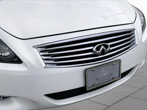 Used 2013 INFINITI G37 Convertible w/ Premium Pkg RWD image 30