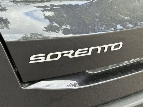 New 2026 Kia Sorento LX image 10